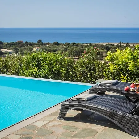 Elaia Βίλα Σβορωνάτα